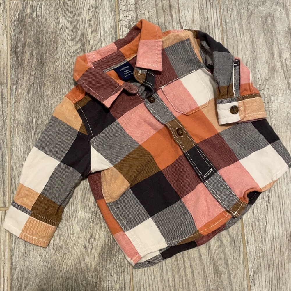 0-3 months baby GAP button shirt